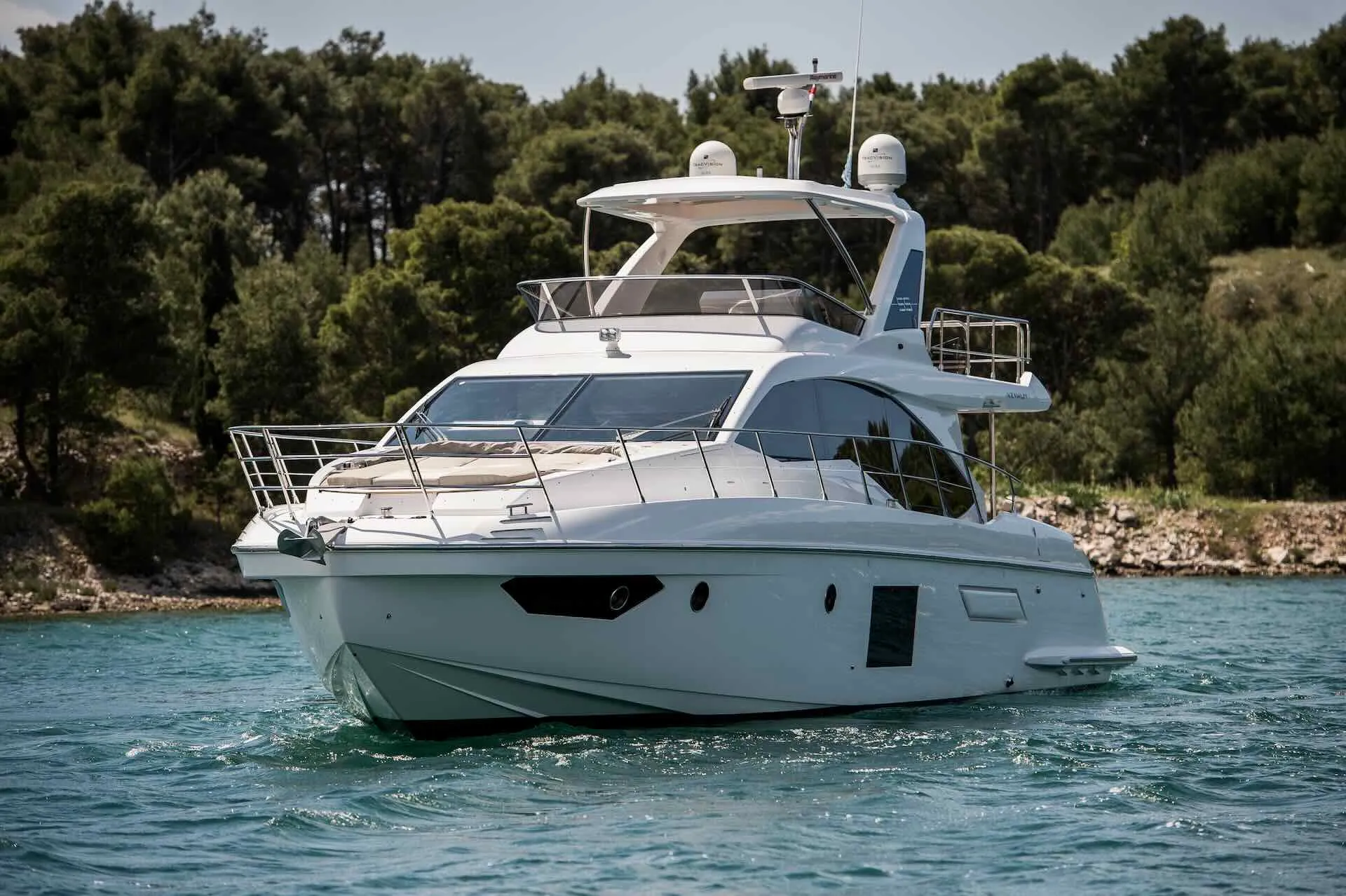 MAWI Azimut 55 Fly luxury yacht for sale