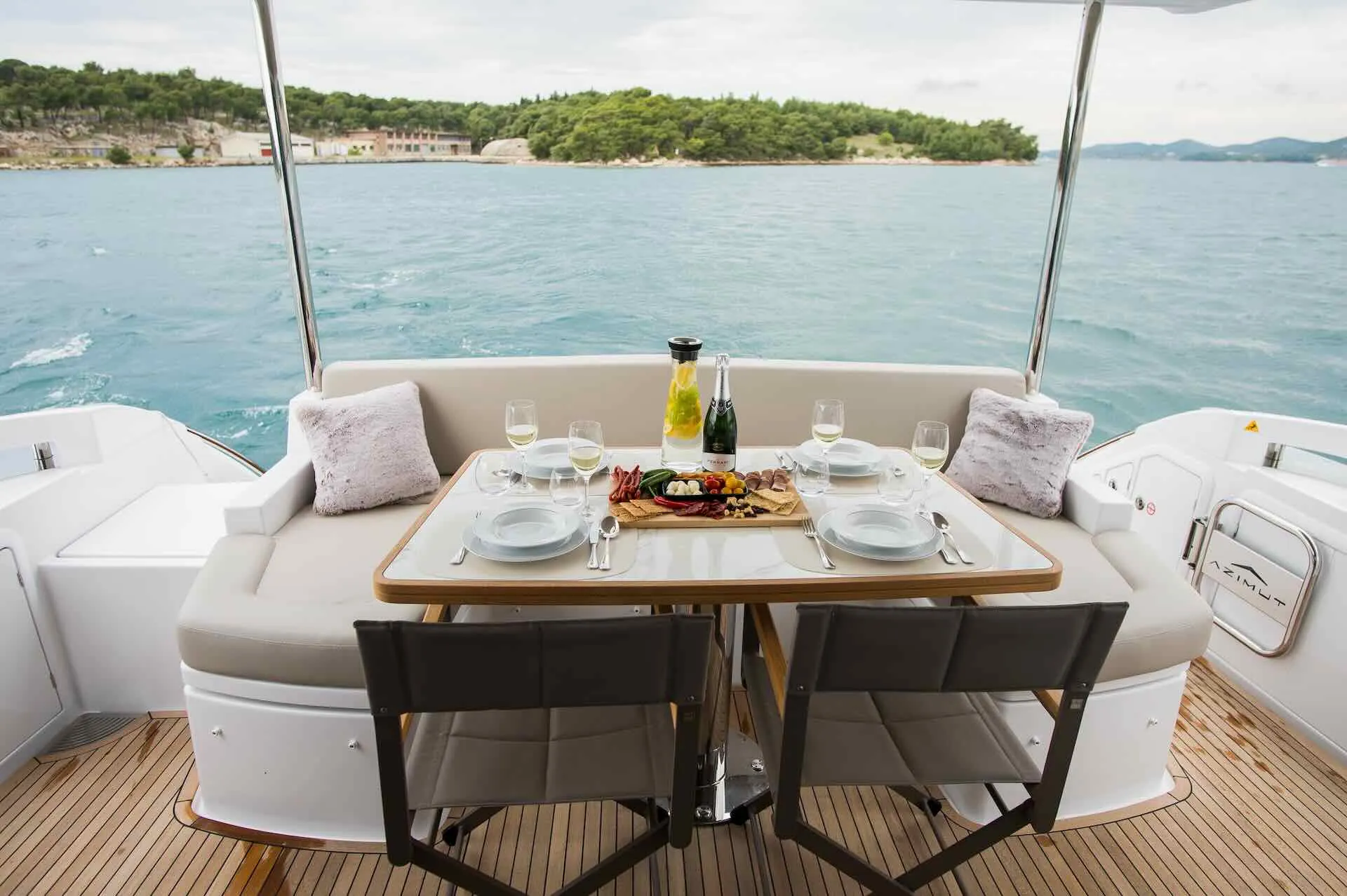MAWI Azimut 55 Fly luxury yacht for sale