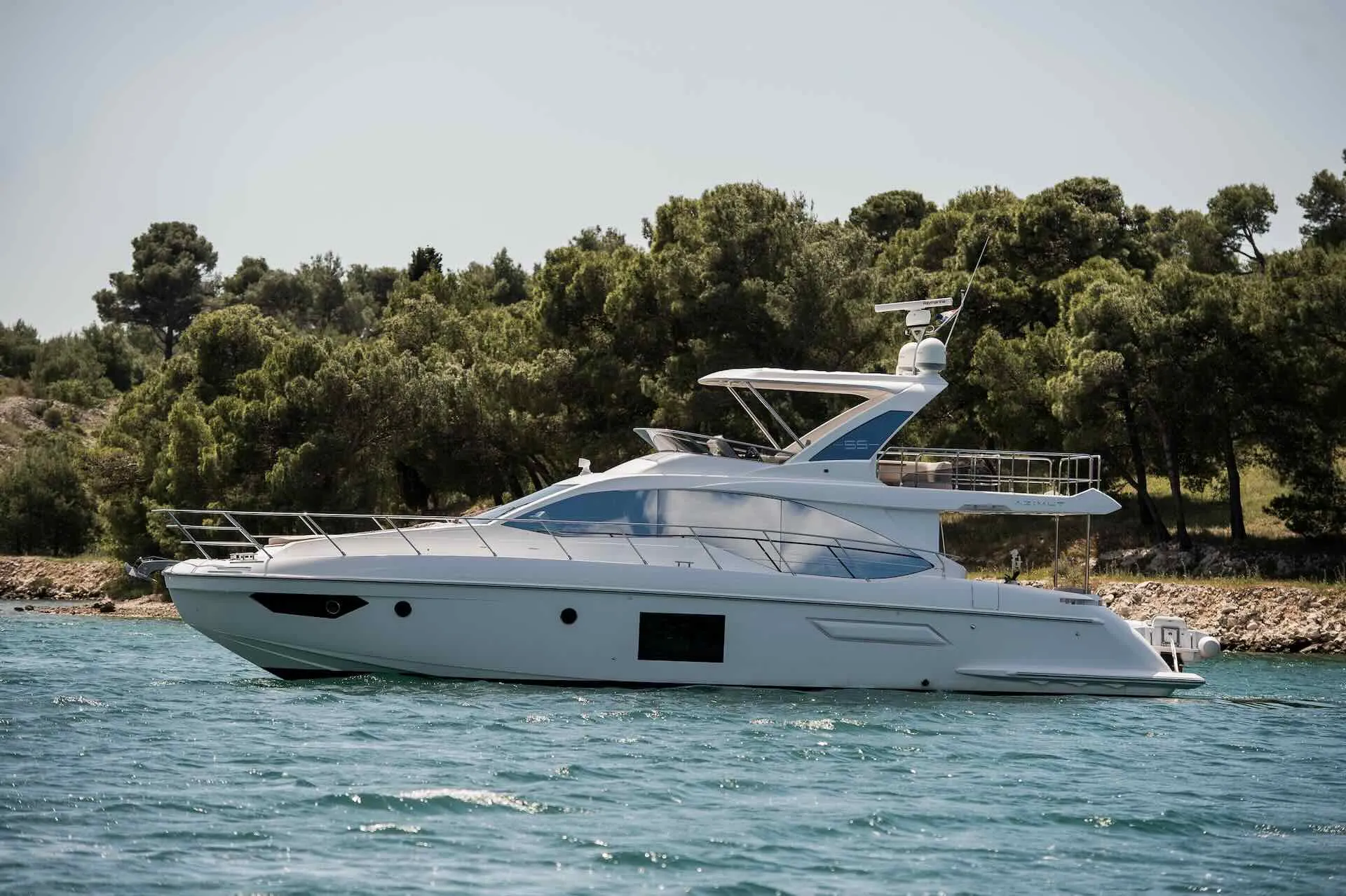 MAWI Azimut 55 Fly luxury yacht for sale
