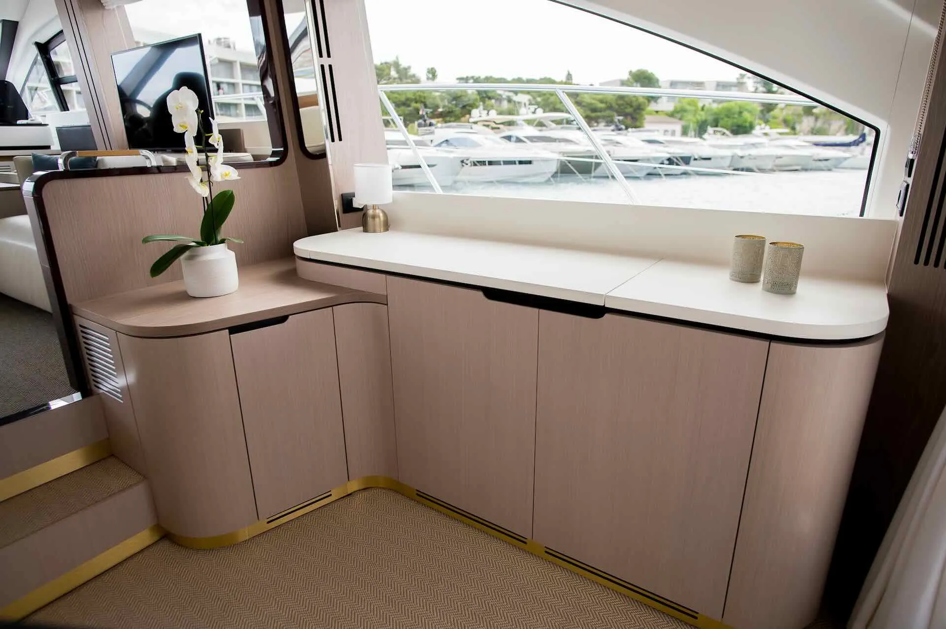 MAWI Azimut 55 Fly luxury yacht for sale