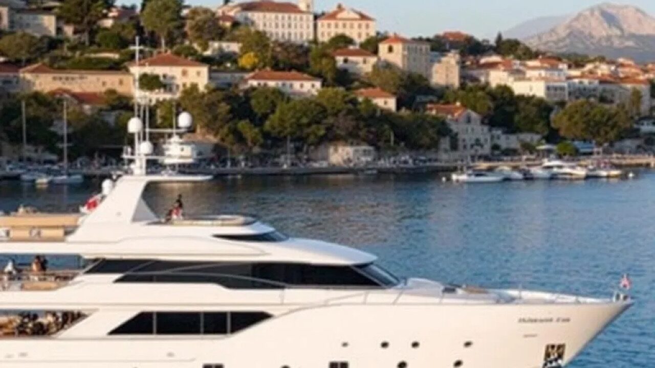 Primošten Yacht Charter: Primošten Yacht Charter: Entdecken Sie
